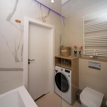Maya's Flats 30 - Spacious 3 Aparatment Danzica