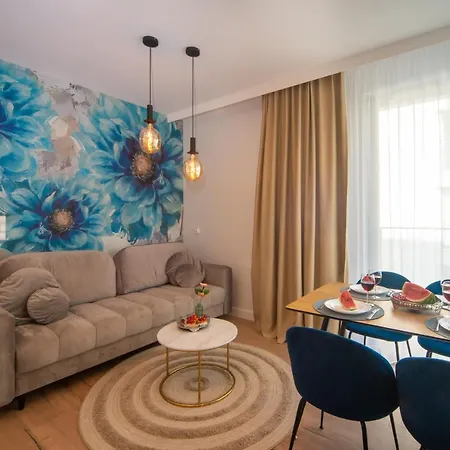 Maya's Flats & 30 - 3 Pokojowy N *