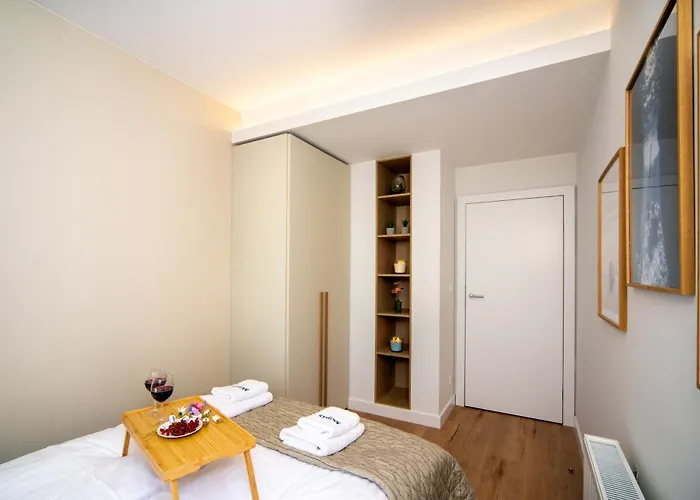 Apartman Maya's Flats & 30 - 3 Pokojowy N *